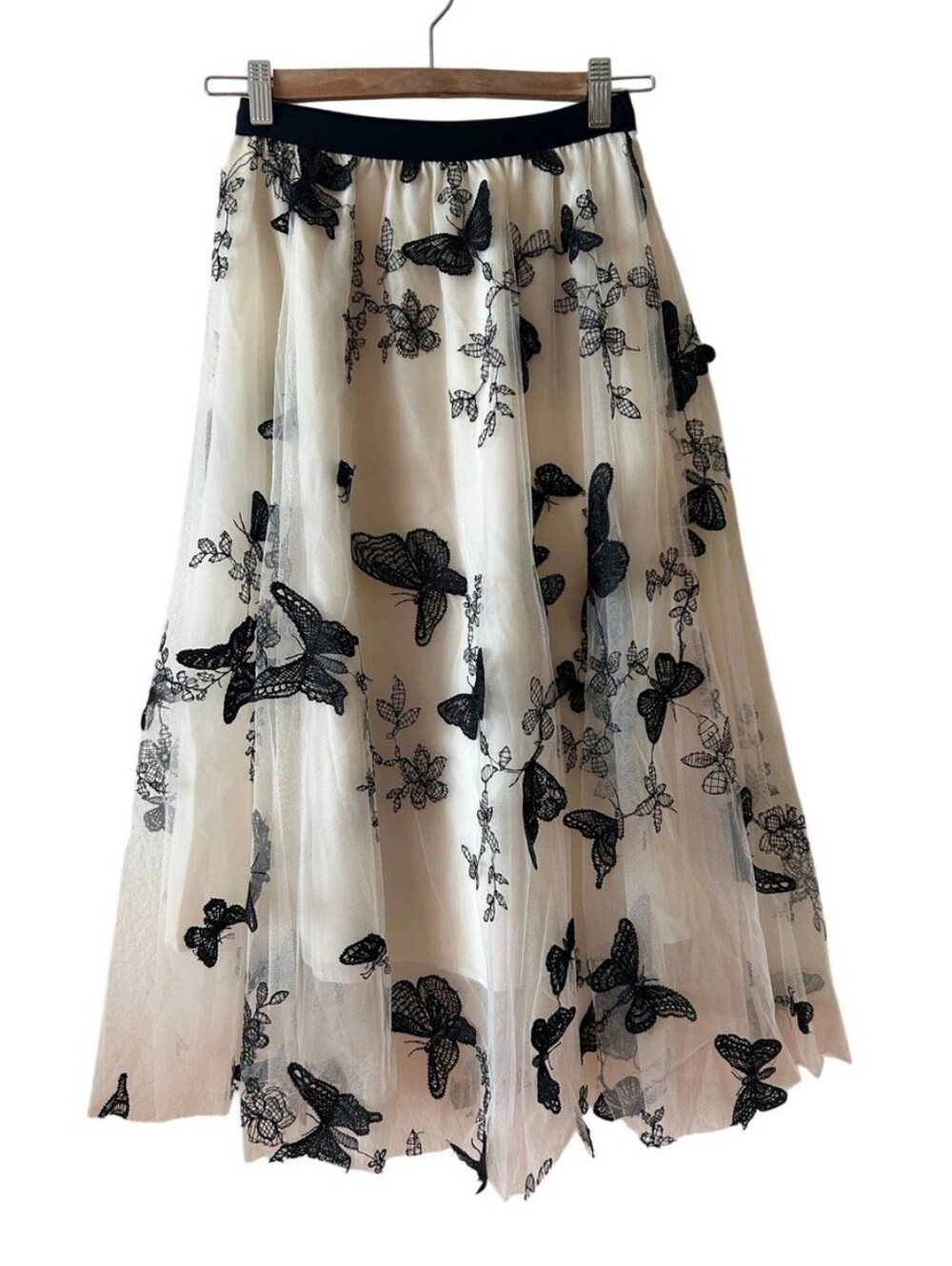 Elegant Black and Cream Embroidered Skirt with butterflies.L-XL. New no tags